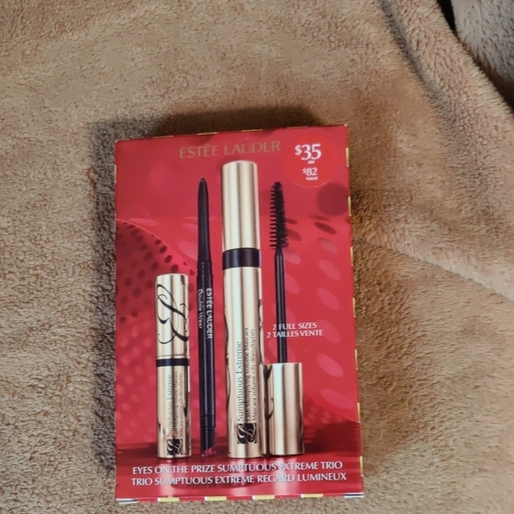 Estee Lauder Sumptuous Extreme Trio - Black and Gold - Picture 4 of 6